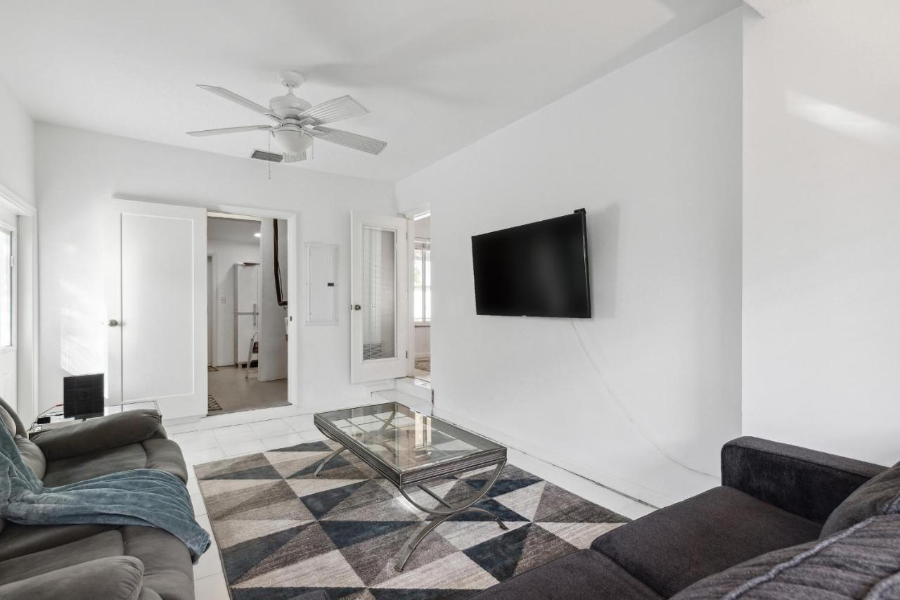 Chic Fort Lauderdale House With Private Pool Εξωτερικό φωτογραφία